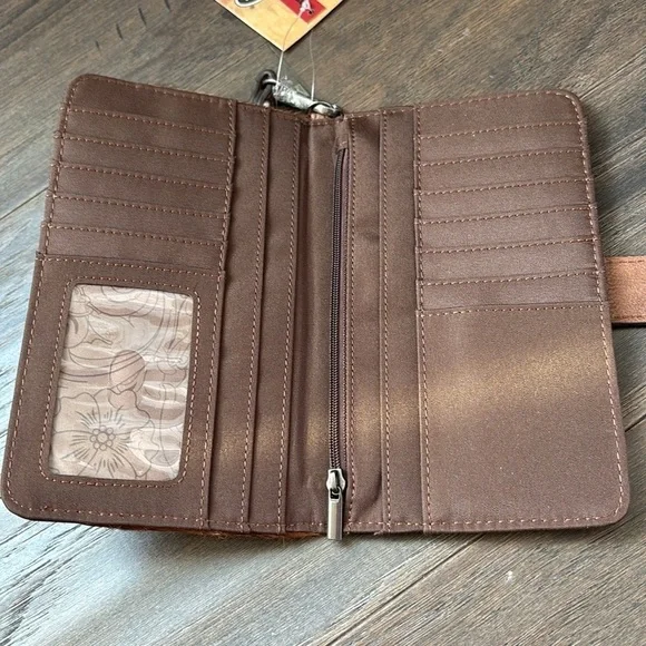 Justin Boots Wristlet/Wallet,Hair hide,bone inlay,magnetic close,genuine leather - Picture 5 of 11